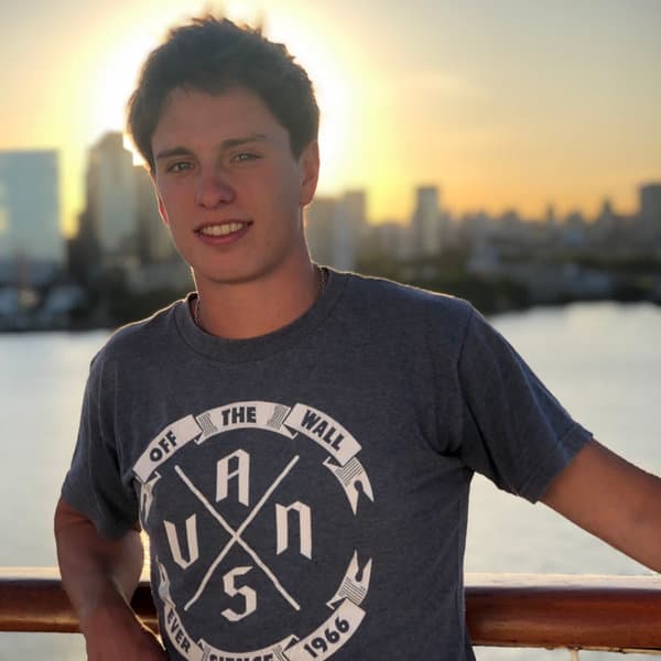 Lucas Valenzuela